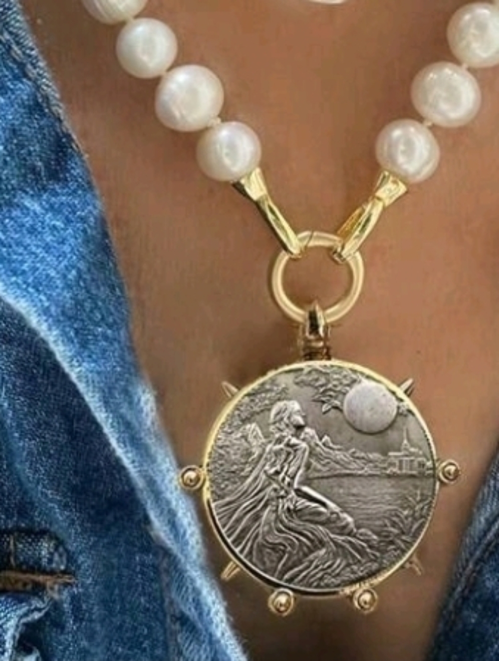 Pearl Gold Pendant Necklace Lady MOON Classic - Picture 1 of 3